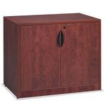 Storage cabinet with adjustable shelf