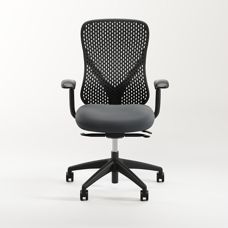 Konfurb Nuvé Executive Chair, front view